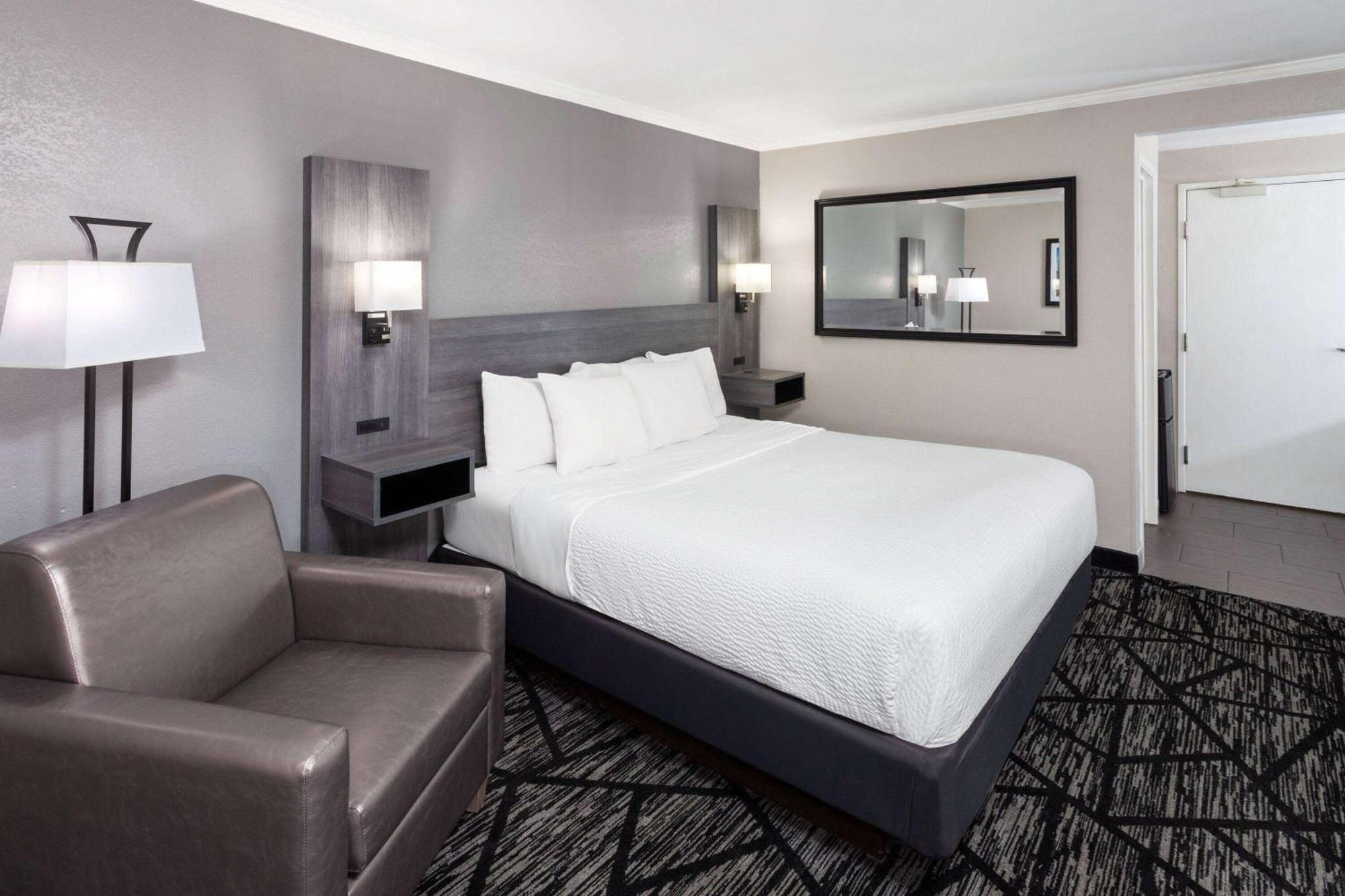 La Quinta Inn By Wyndham Cleveland Independence Zewnętrze zdjęcie